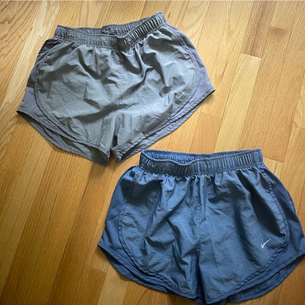 2 Pairs of Nike shorts